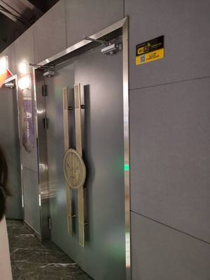 鋼質隔音防火門